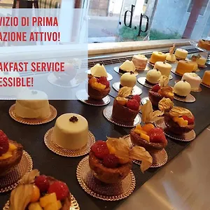 Guest house &, Monza